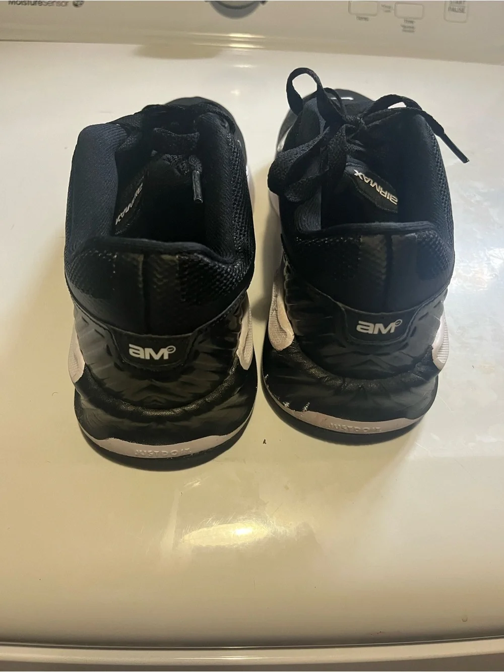 Nike Black and White Running Sneakers with Swoosh